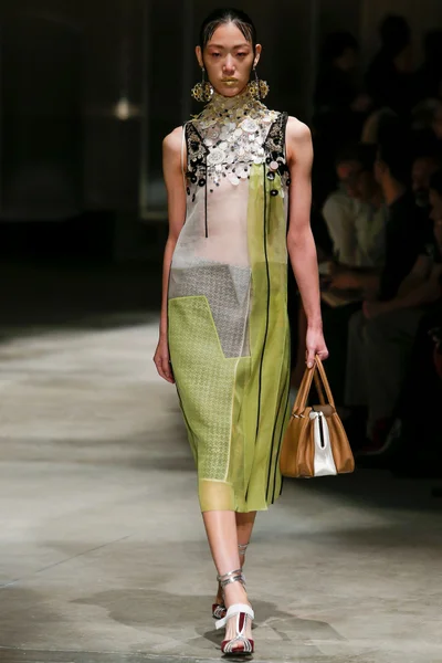 Look 34